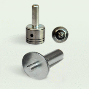 Vis universelle de fixation